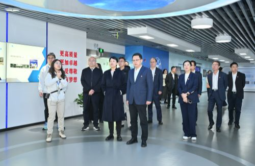 省創(chuàng)新投資集團(tuán)新一屆黨委班子赴浙江大學(xué)開展“循跡溯源學(xué)思想促踐行”主題活動