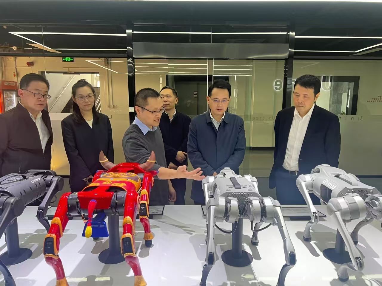 服务“创新浙江”建设  浙江金控赴富芯半导体、宇树科技等已投企业调研2.jpg